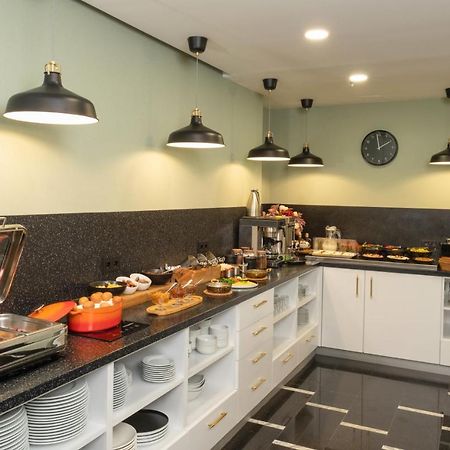 Elm Suite Hotel Istanbul Bagian luar foto