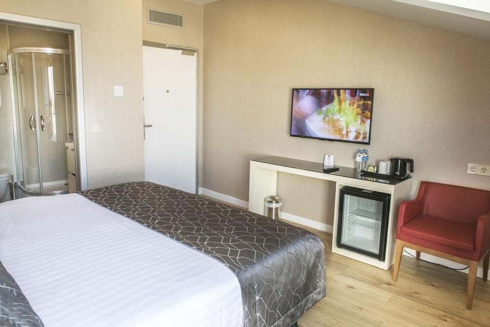 Elm Suite Hotel Istanbul Bagian luar foto
